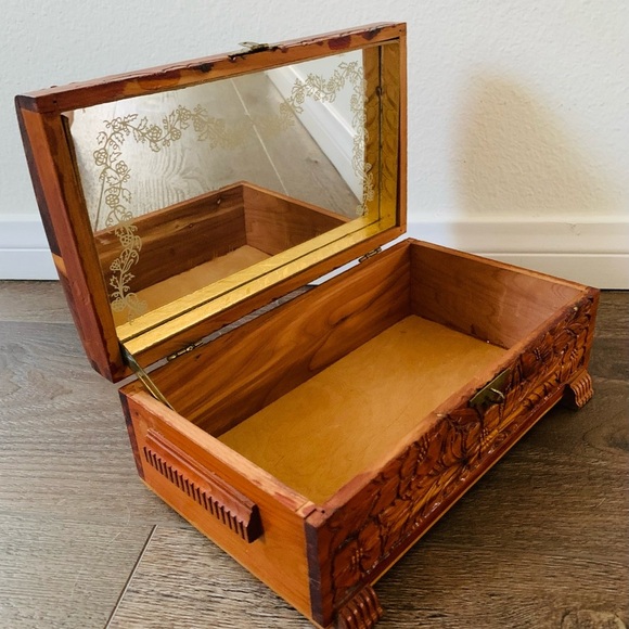 Wooden box with mirror - Picture 10 of 12
